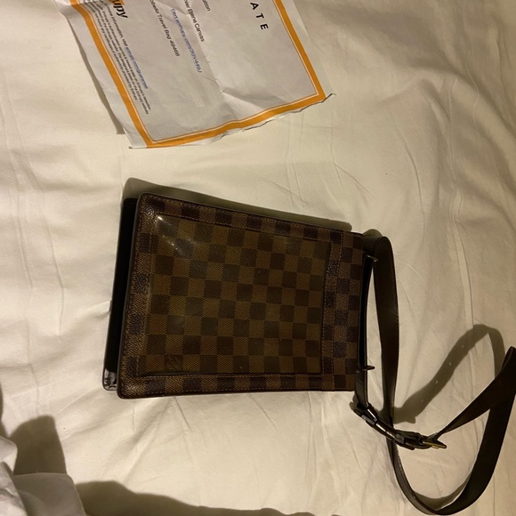 Lv over the shoulder bag practically brand new - Picture 2 of 3